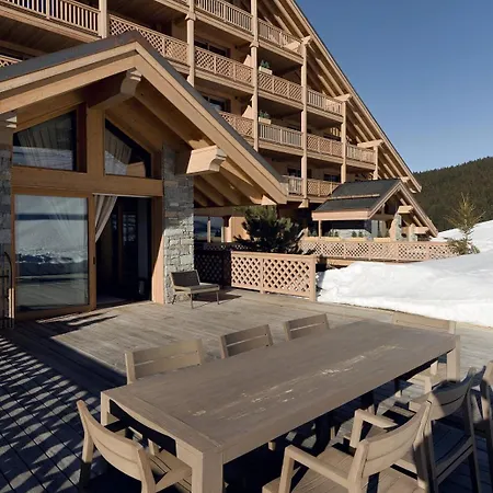 Antares Naos 204d - Huge Duplex Luxury Inski Out *