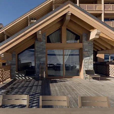 Antares Naos 204d - Huge Duplex Luxury Inski Out *
